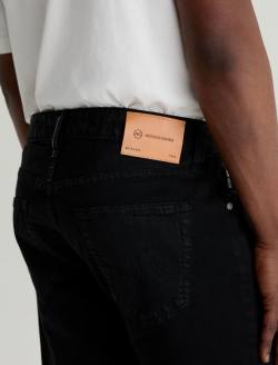 Tellis Selvage Sulfur Super Black Modern Slim MENS BOTTOMS Photo 7