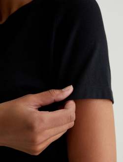 Jagger Crew True Black Classic Crew Neck WOMENS TOPS Photo 5