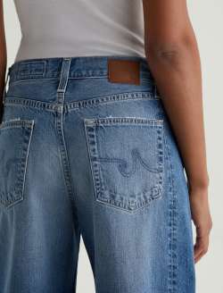 Hattie Short Gemini High-Rise Bermuda WOMENS BOTTOMS Photo 7