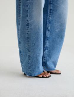Hattie Crop 17 Years Divergent AG-ed™ High-Rise Barrel Denim WOMENS BOTTOMS Photo 12