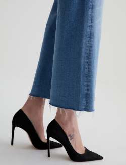 Women Saige Wide Leg Crop 18 Years Oslo at AG Jeans Official